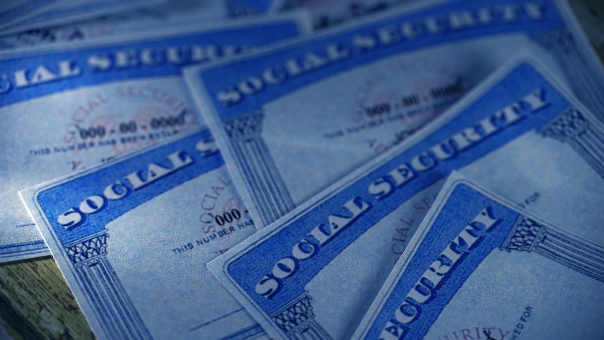 Social Security Benefits Set for 2027 Boost - Who Qualifies for the Bigger Checks?